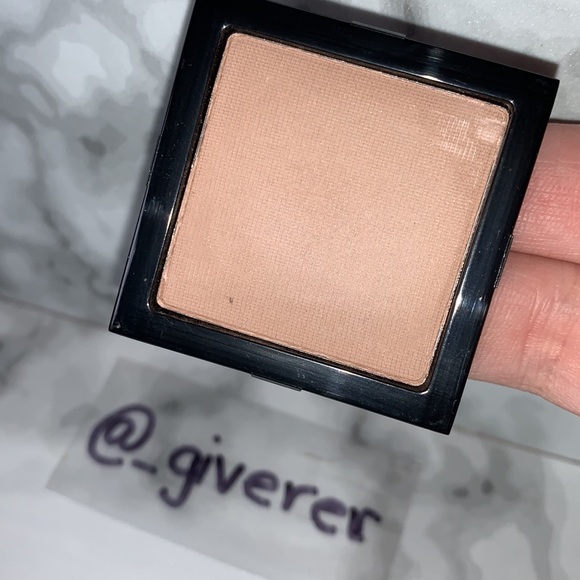 TAN (#34) Bobbi Brown Discontinued Eyeshadow - Picture 4 of 13